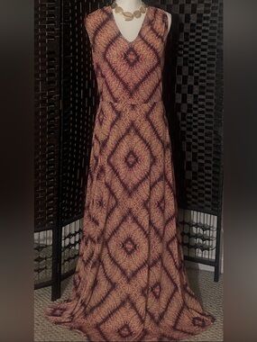 Sleeveless Pink & Black Diamond Maxi Dress
